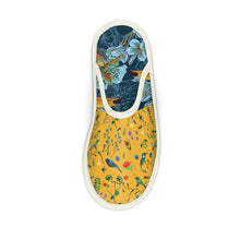 Load image into Gallery viewer, Slippers
